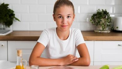 front-view-beautiful-girl-kitchen_23-2148651211-5744877